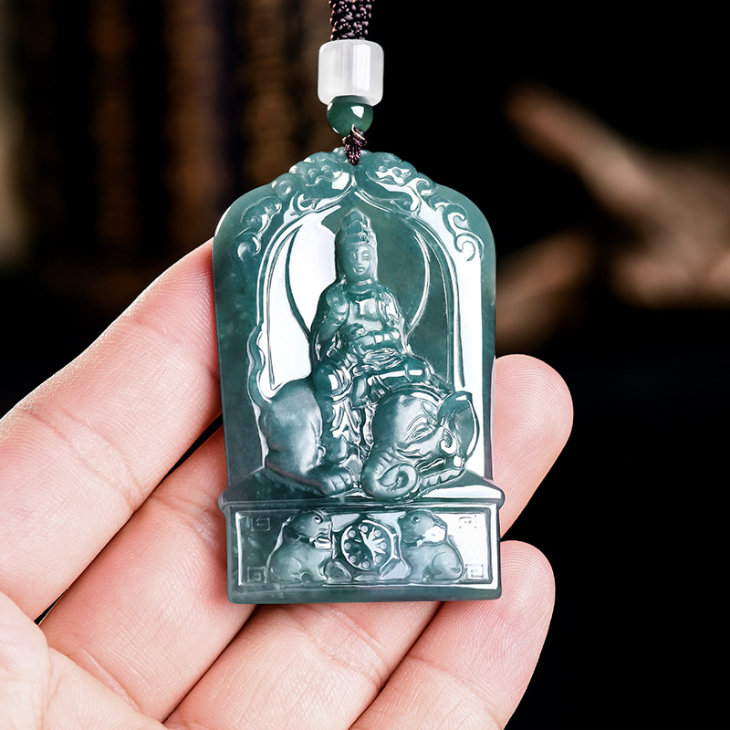 Collier pendentif Guanyin en j - Jewelry & Watches Ltd avis et prix